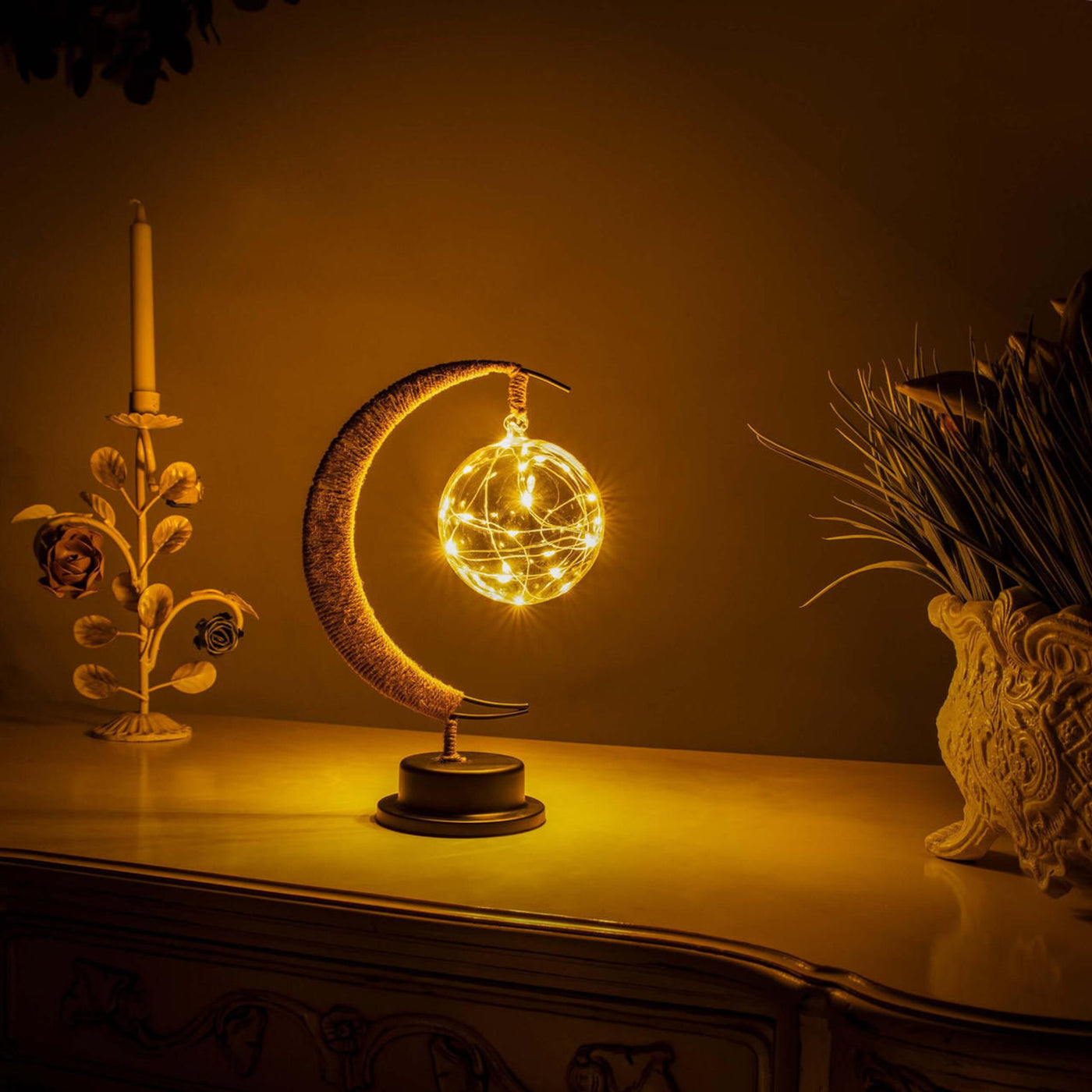 Floating Lunar Lamp Gold
